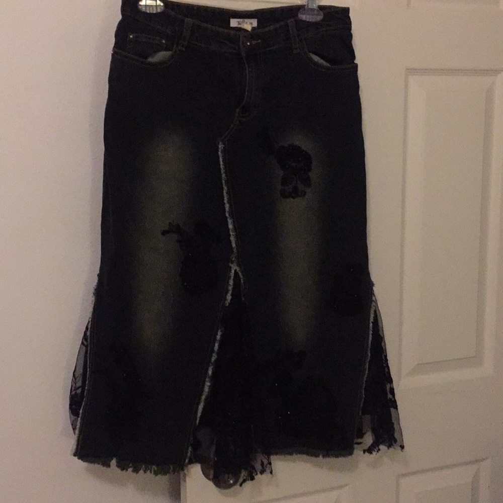🎉Beautiful Jean skirt 🎉Size L 🎉West 36🎉